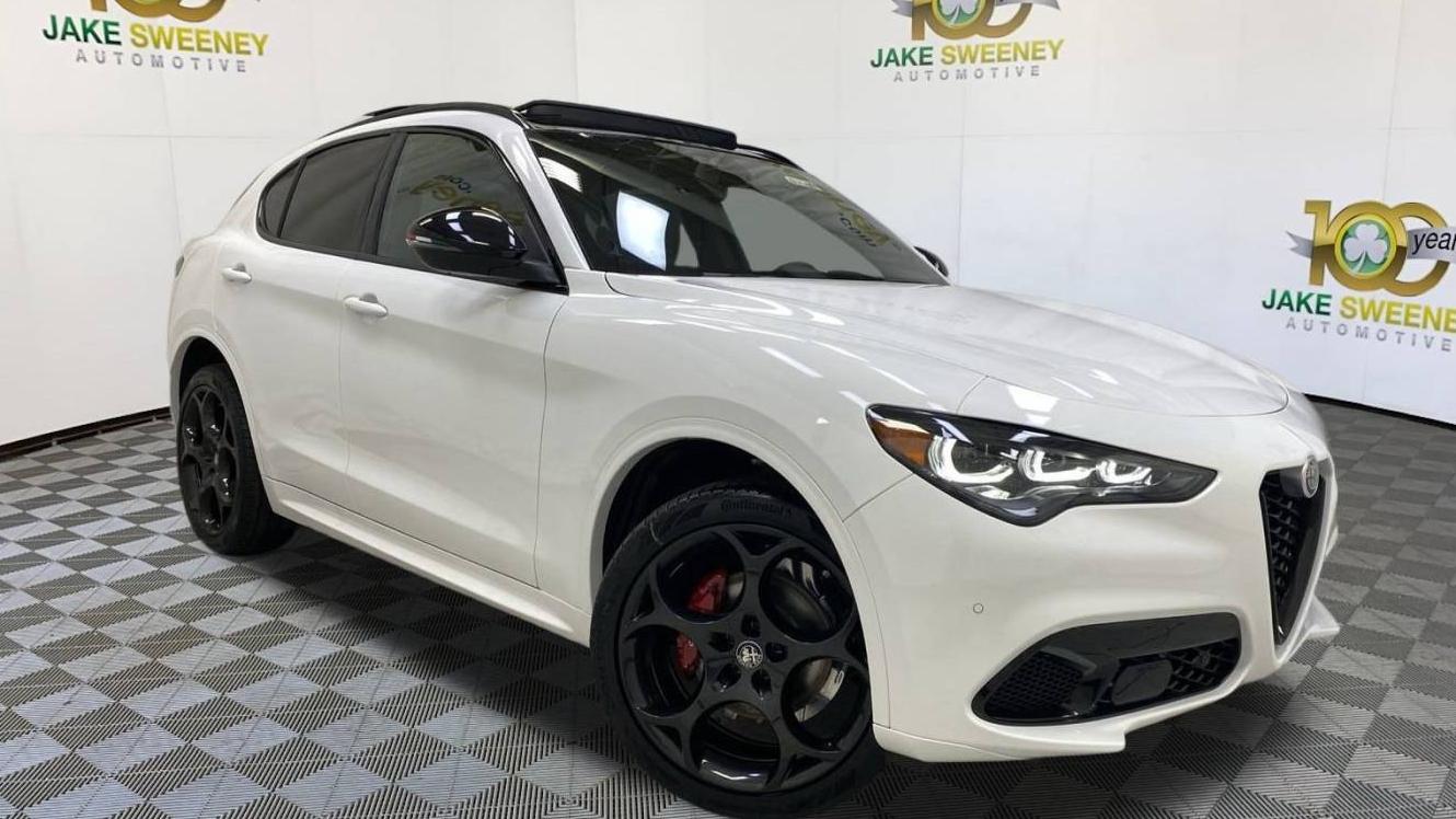 ALFA ROMEO STELVIO 2025 ZASPAKBN1S7D95663 image